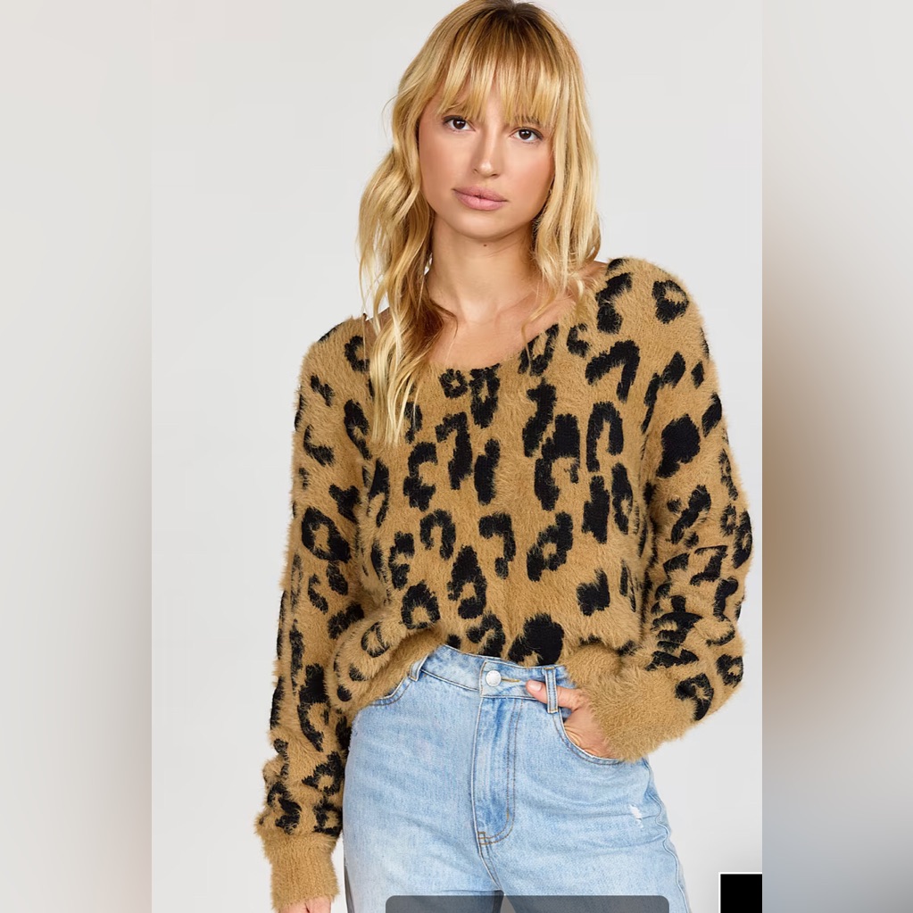 Knit Pullover Leopard Print